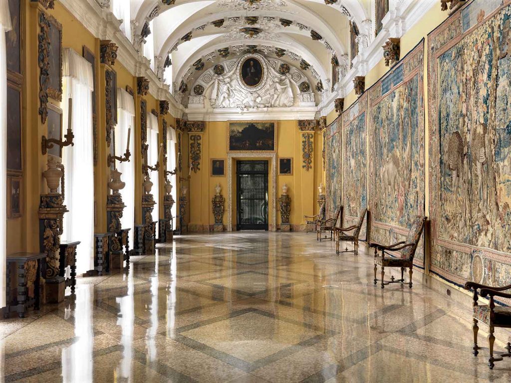 Palazzo-Borromeo-Isola-Bella-Arazzi